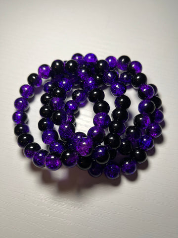 Purple and black beaded bracelet 